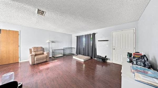 40245 169th St E, Lake Los Angeles, CA