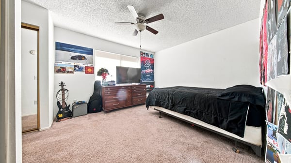 40245 169th St E, Lake Los Angeles, CA