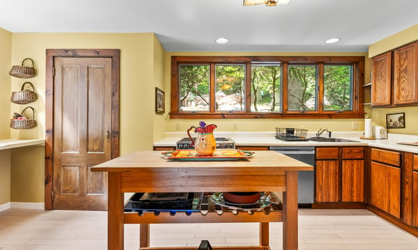 149 Lake Avenue, Sunapee, NH