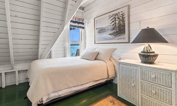 149 Lake Avenue, Sunapee, NH
