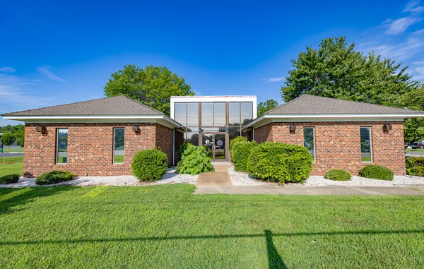 631 N Main St, Kilmarnock, VA