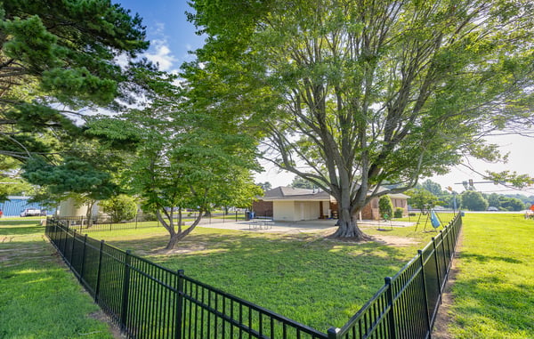 631 N Main St, Kilmarnock, VA