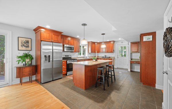 27 Colonel Wilkins Rd, Amherst, NH