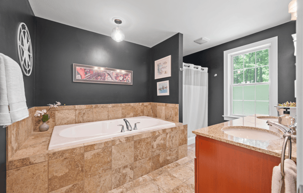 27 Colonel Wilkins Rd, Amherst, NH