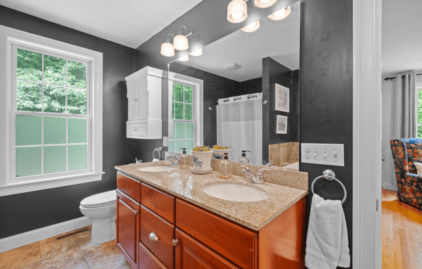 27 Colonel Wilkins Rd, Amherst, NH