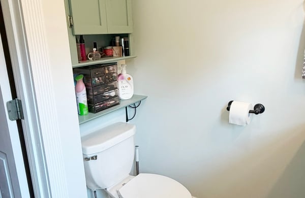 Full Bath Full Bath w/ newer cabinet refreshed in 2026