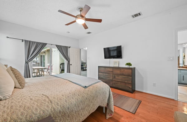 12047 Lincolnshire Drive, Austin, TX