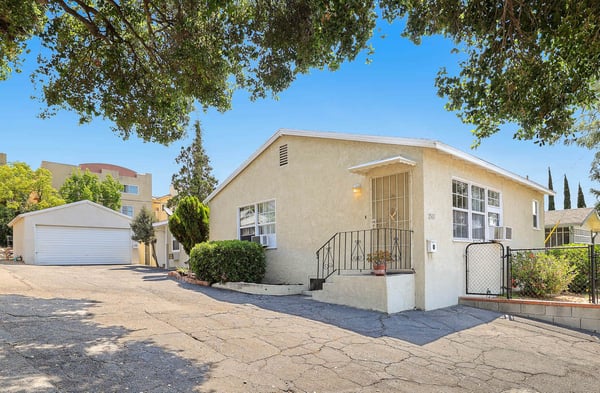 2511 Manhattan Ave, Montrose, CA