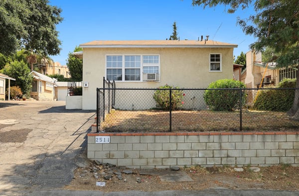 2511 Manhattan Ave, Montrose, CA