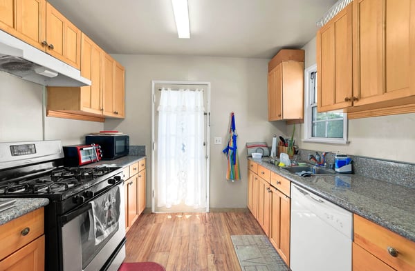 2511 Manhattan Ave, Montrose, CA