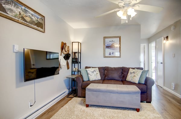 23800 County Road 16, 508, Oak Creek, CO