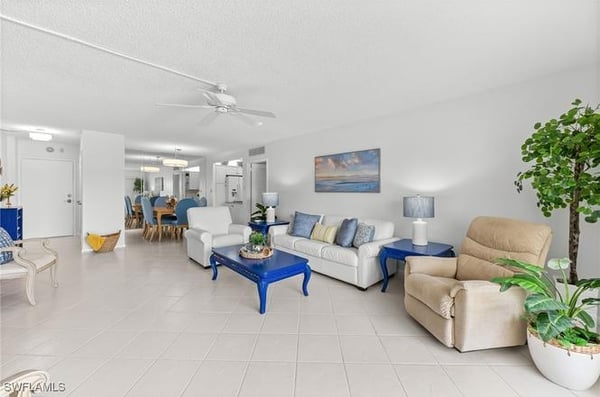 1977 Gulf Shore Blvd, 204, Naples, FL
