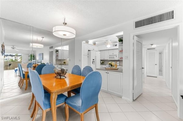 1977 Gulf Shore Blvd, 204, Naples, FL