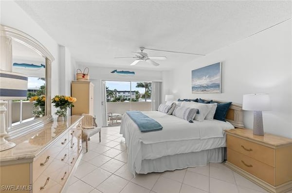 1977 Gulf Shore Blvd, 204, Naples, FL