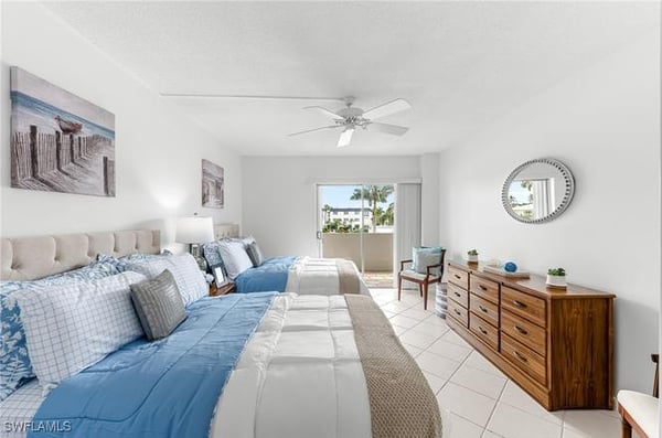 1977 Gulf Shore Blvd, 204, Naples, FL