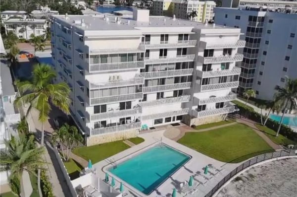 1977 Gulf Shore Blvd, 204, Naples, FL