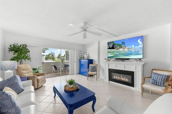1977 Gulf Shore Blvd, 204, Naples, FL