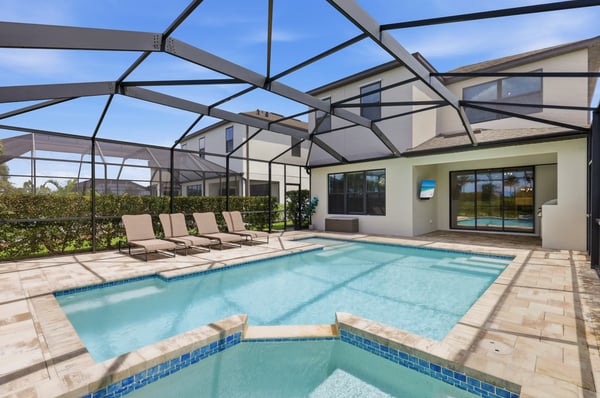 8212 Shooting Star Rd, Sarasota, FL