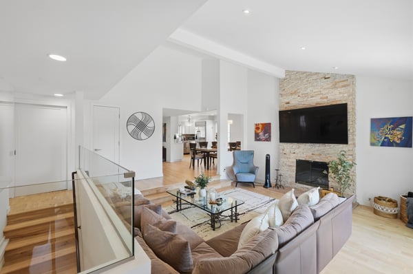 10335 Orton Ave., Los Angeles, CA