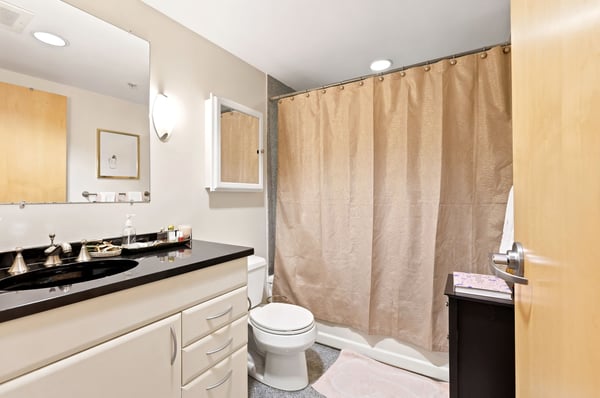 111 Beach St, #3B, Boston, MA