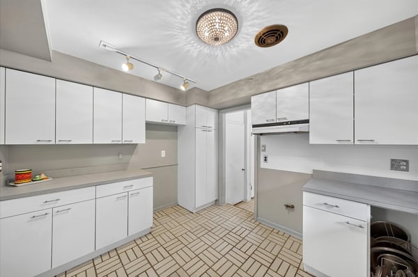 21543 Mahon Drive, Southfield, MI