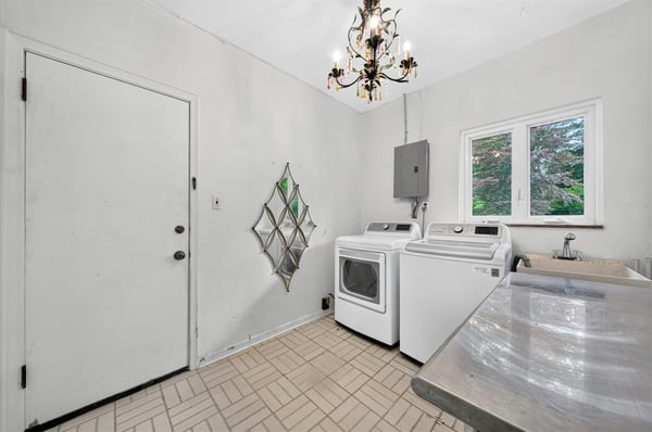 21543 Mahon Drive, Southfield, MI