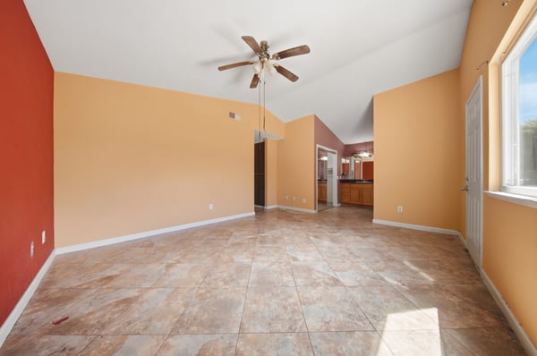 2240 Moonlight Ct, palmdale, CA