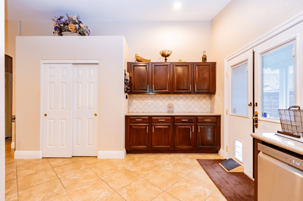 8391 Hollywood Hills, Las Vegas, NV