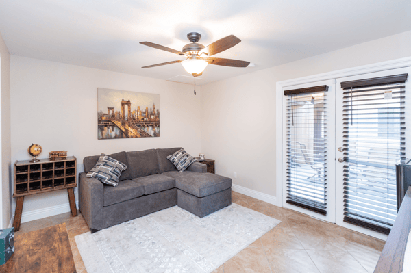 8391 Hollywood Hills, Las Vegas, NV