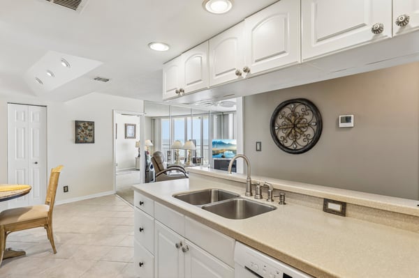 1601 Ocean Drive South, 402, Jacksonville Beach, FL