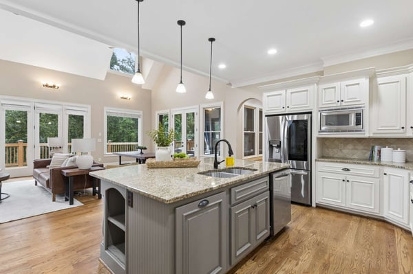 3330 Chimney Point Drive, Cumming, GA