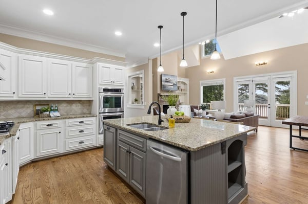 3330 Chimney Point Drive, Cumming, GA