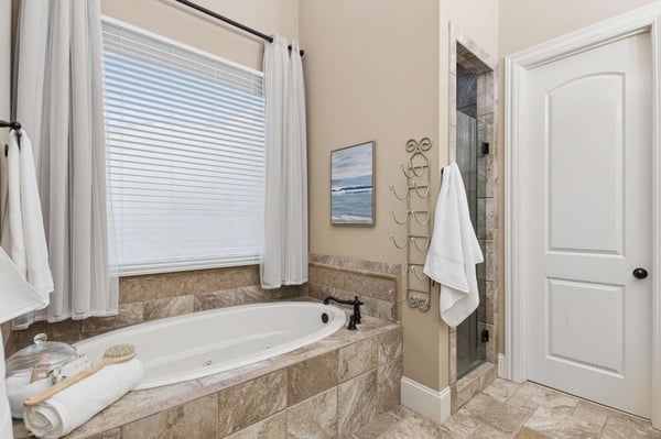 3330 Chimney Point Drive, Cumming, GA