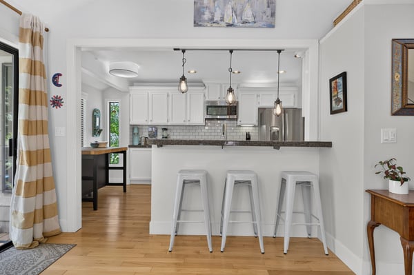 9925 SW Quail Post Rd, Portland, OR