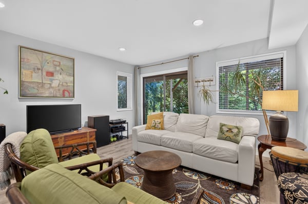 9925 SW Quail Post Rd, Portland, OR