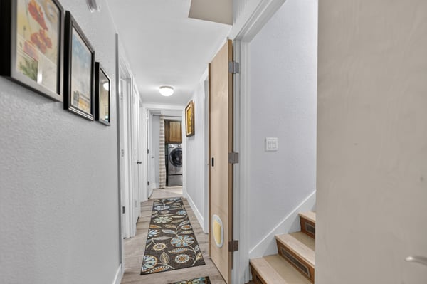 9925 SW Quail Post Rd, Portland, OR
