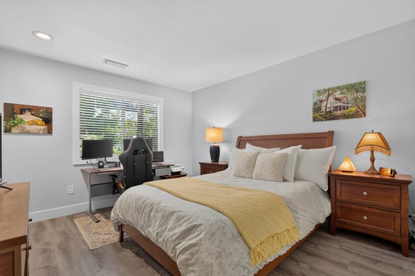 9925 SW Quail Post Rd, Portland, OR