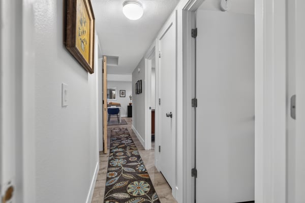 9925 SW Quail Post Rd, Portland, OR