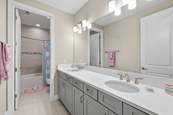 18615 Rue Beauvais, Lutz, FL