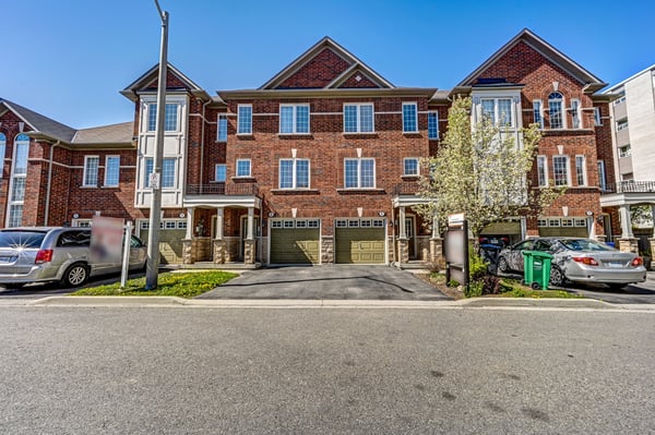 8 Sand Wedge Lane, Brampton, ON