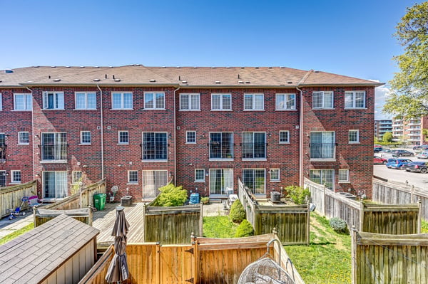8 Sand Wedge Lane, Brampton, ON