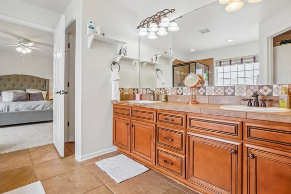 12710 Espera Way, Parker, CO