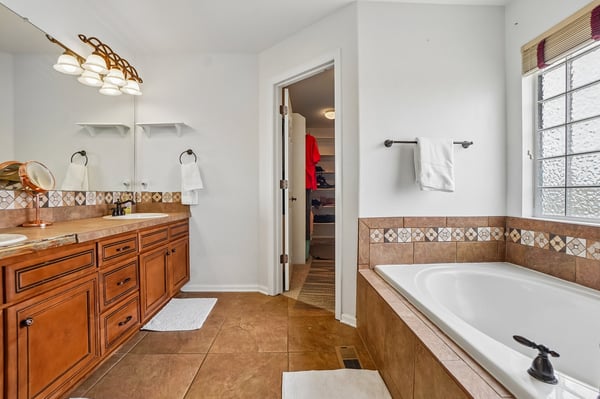 12710 Espera Way, Parker, CO