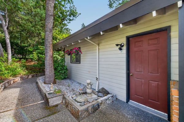 6 - 909 Carolwood Drive, Victoria, BC