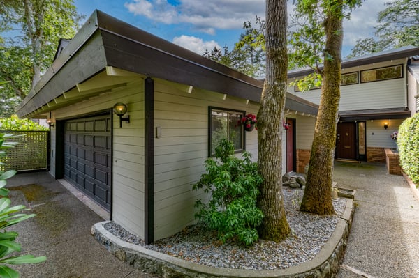 6 - 909 Carolwood Drive, Victoria, BC
