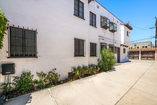 8447 - 8449 4th Street, Los Angeles, CA