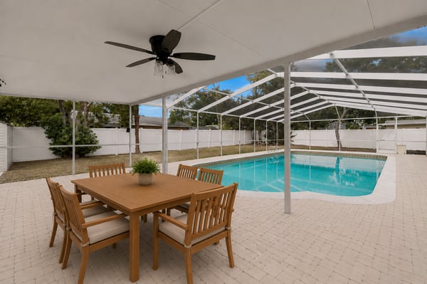 10916 Carrollwood Dr, Tampa, FL