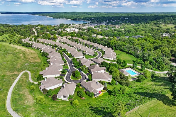 120 Lake Vista Ct., Fontana, WI