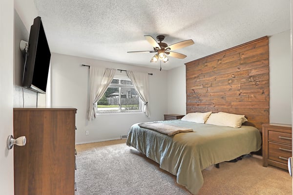 N2404 Giles Drive, Burlington, WI