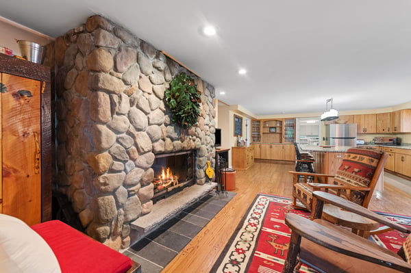 33 Indian Point Road, Hebron, NH
